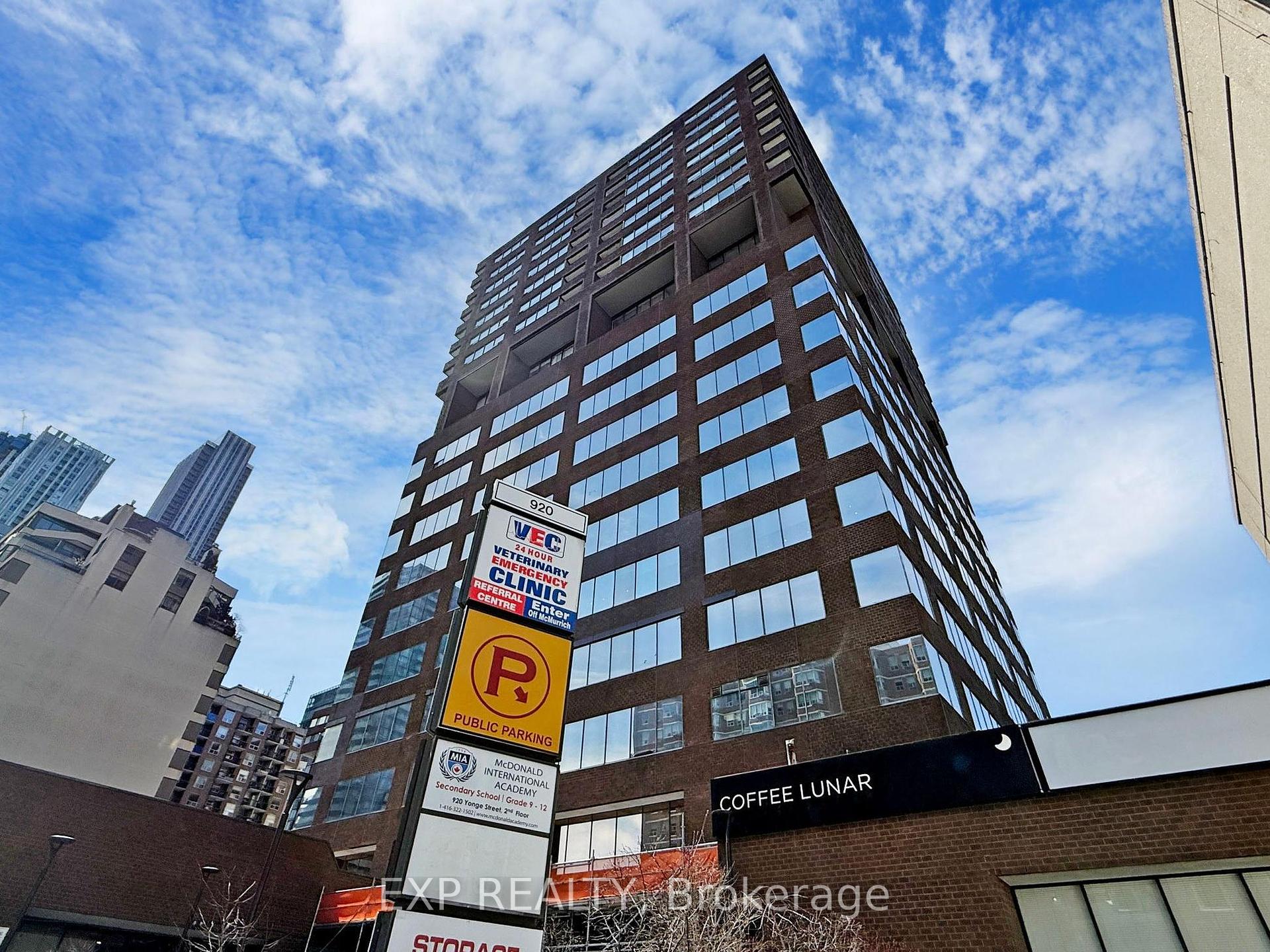 1 Bedroom Condo at 914 Yonge, Toronto For sale