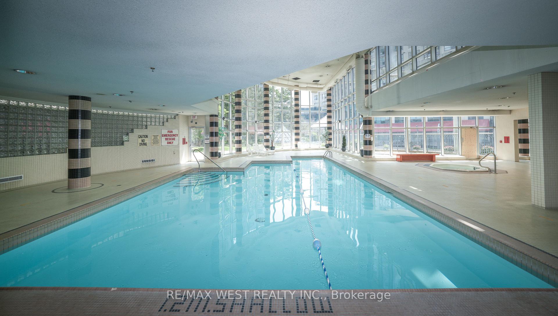 2 Bedrooms Condo at 1470 Midland, Toronto For sale
