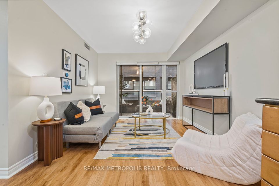 270 WELLINGTON