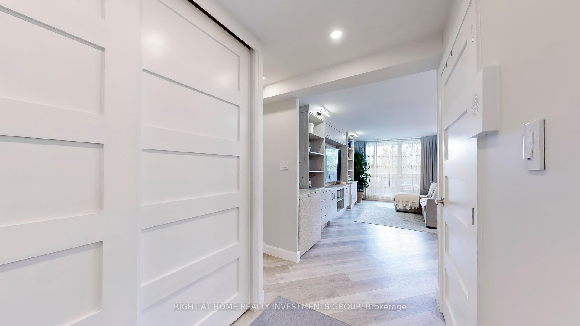 3 Bedrooms Condo at 85 Emmett, Toronto For sale