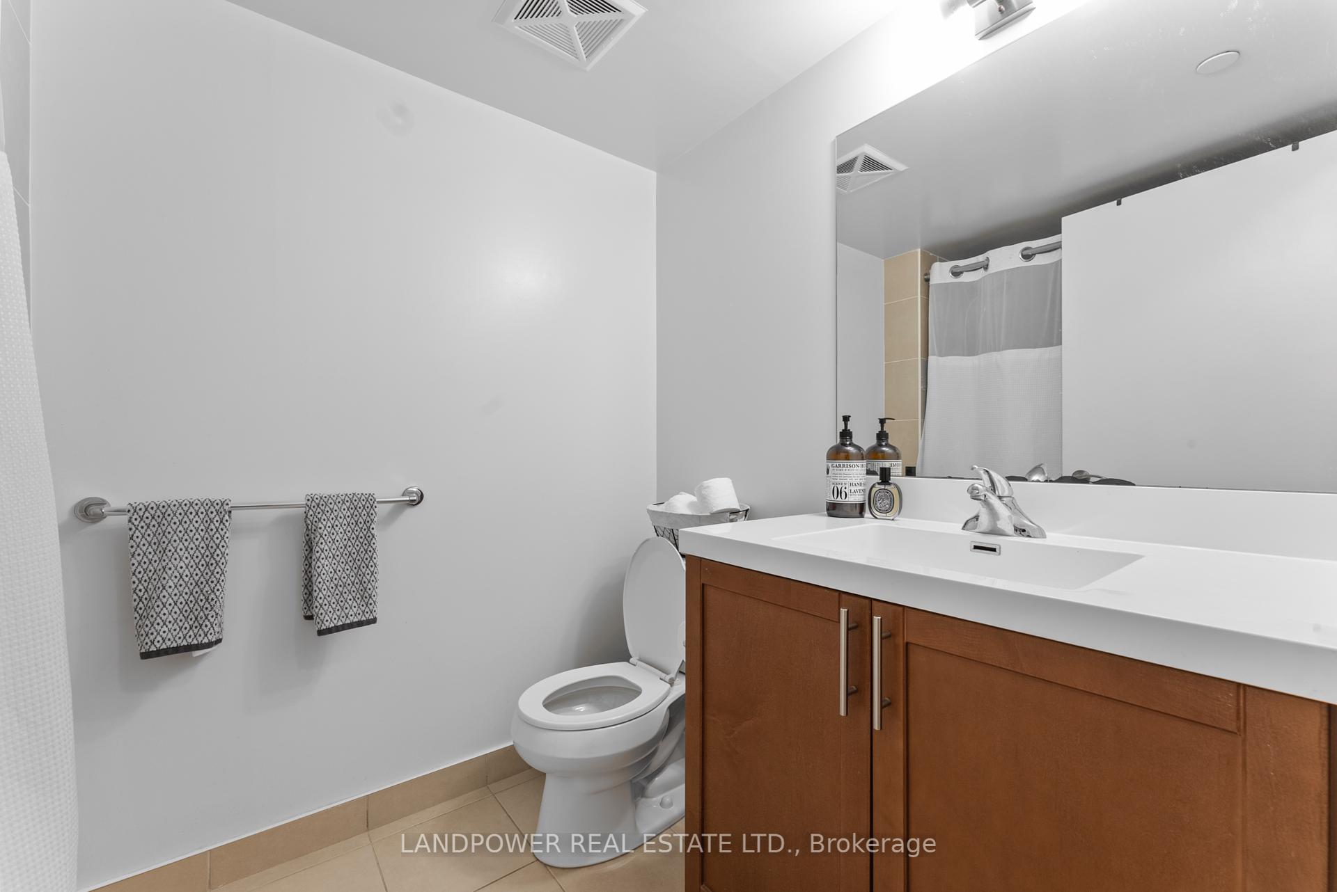 2 Bedrooms Condo at 830 Lawrence, Toronto For sale