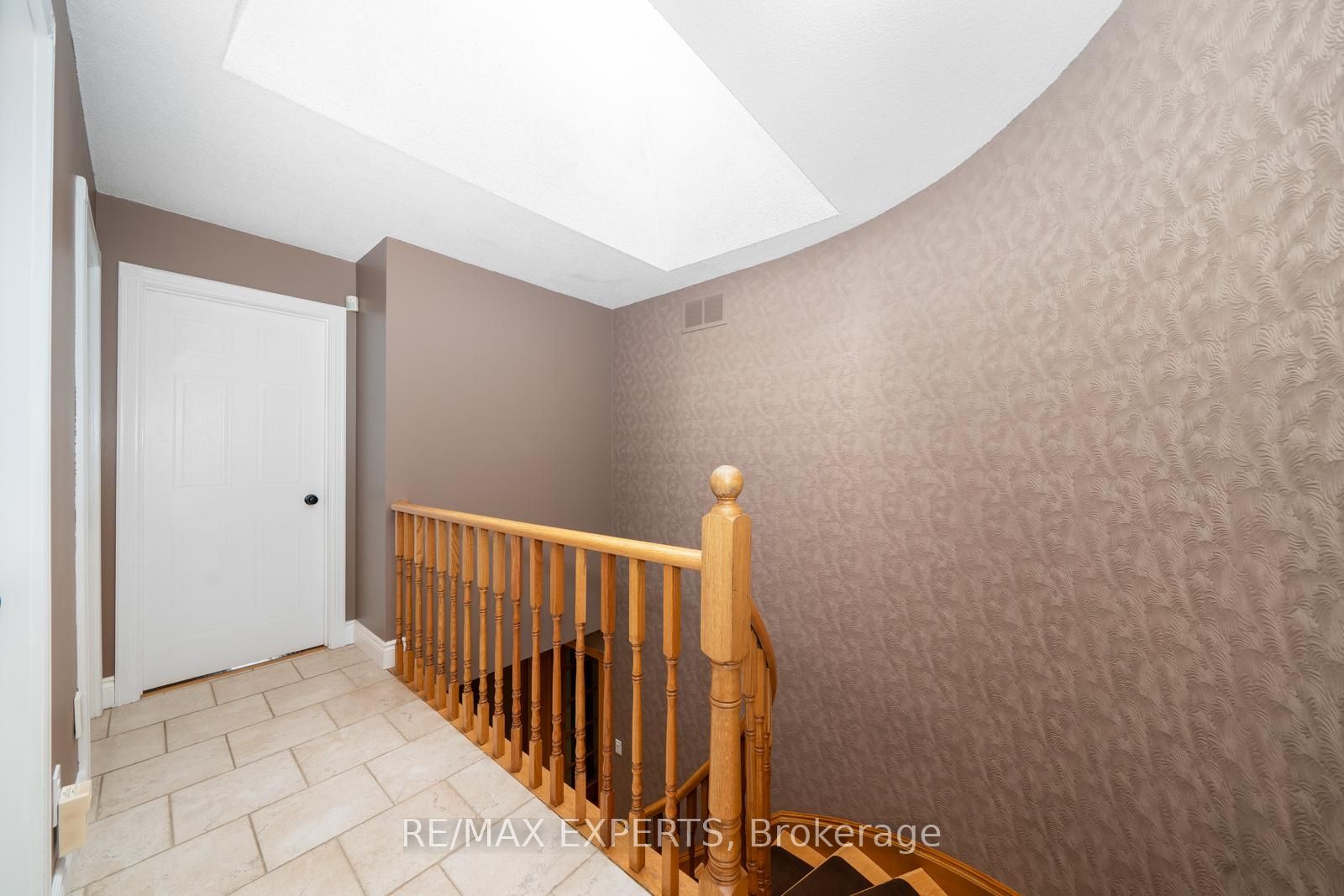 600 Amesbury Avenue, Mississauga, ON L5R 3J5
