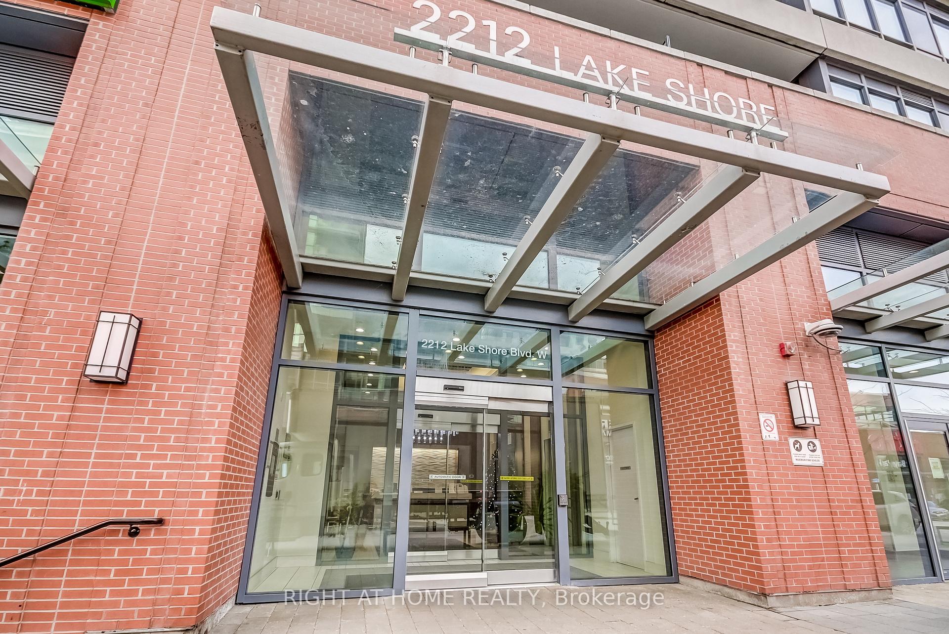 2 Bedrooms Condo at 2212 Lake Shore, Toronto For sale
