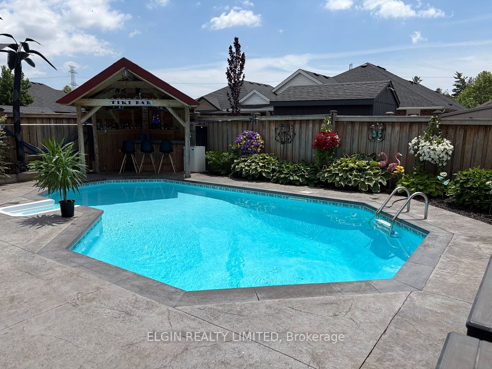 104 Westlake Drive, St. Thomas, ON N5P 0B7