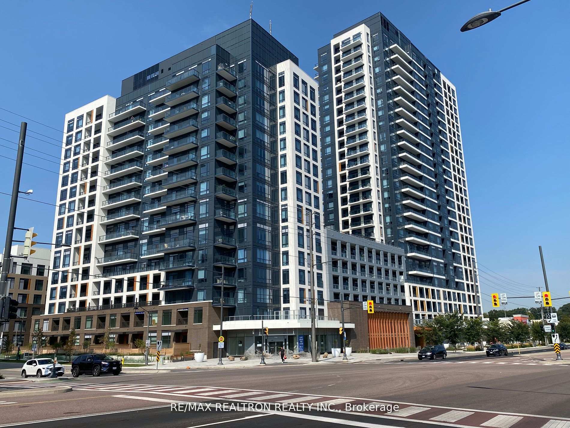 1 Bedroom Condo at 7950 Bathurst, Vaughan For sale