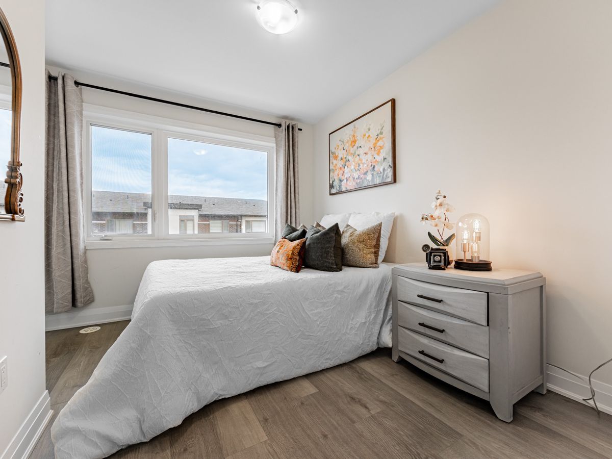 250 Finch Avenue 22