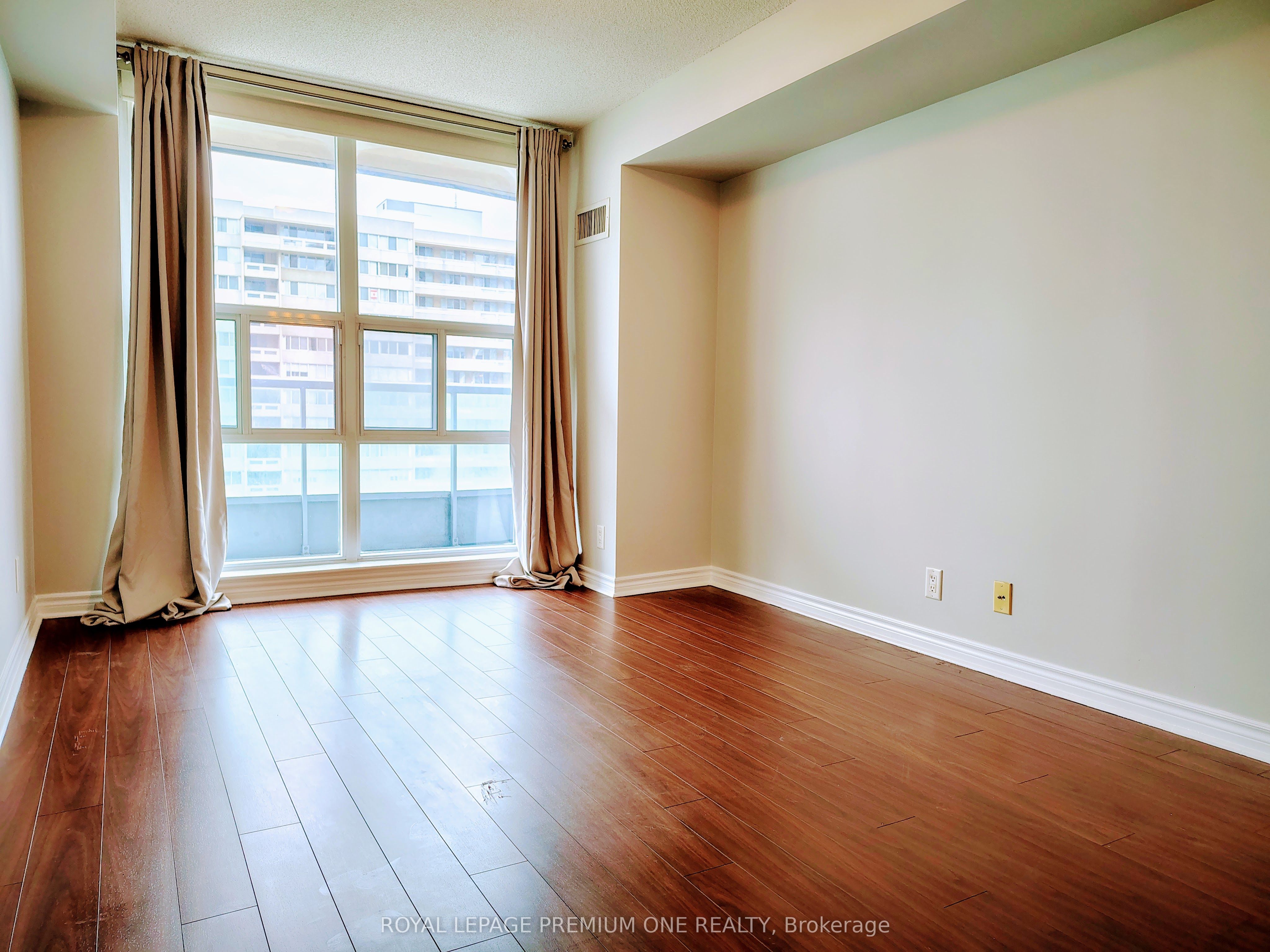 1 Elm Drive W, #1301