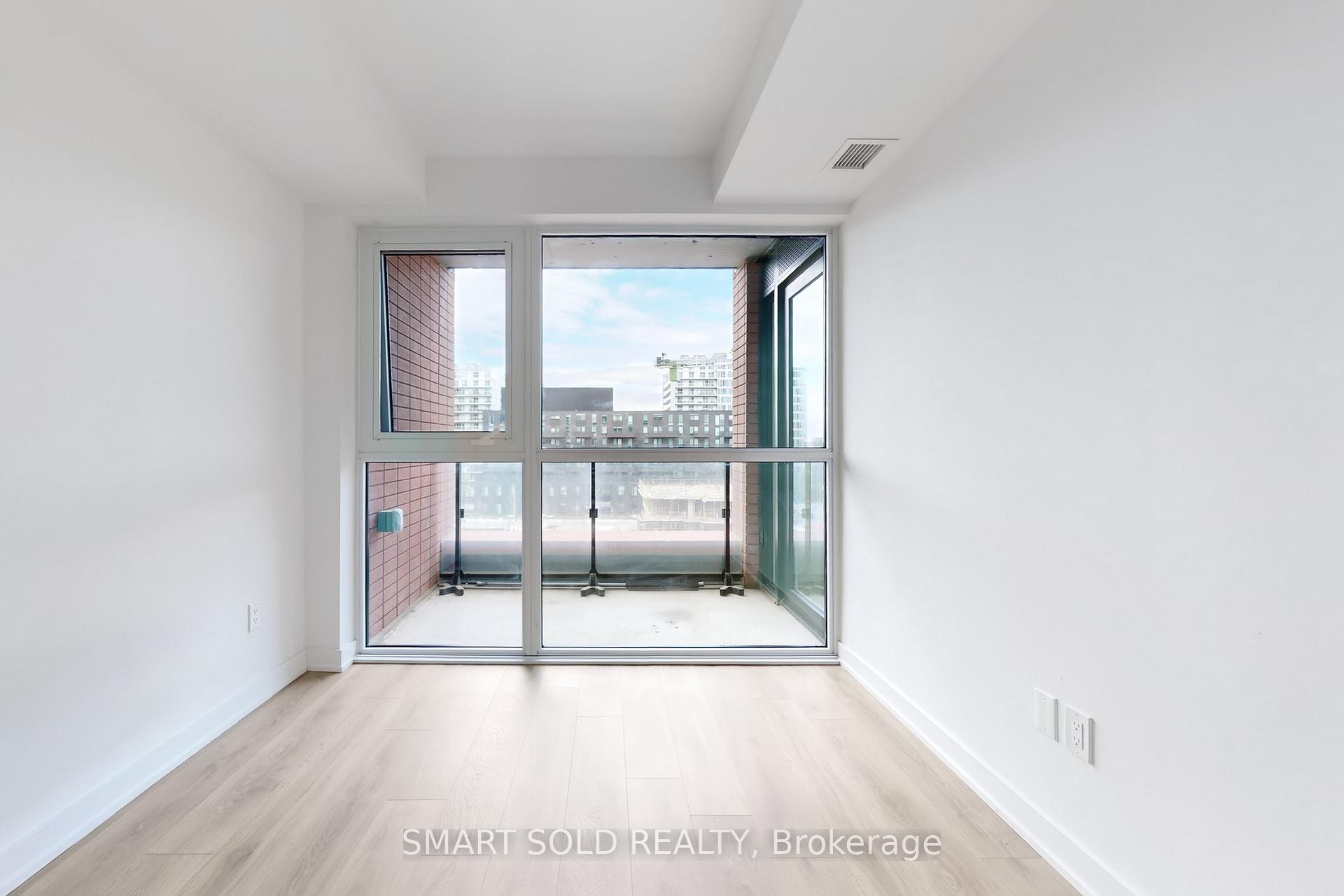 3 Bedrooms Condo at 8 Tippett, Toronto For sale