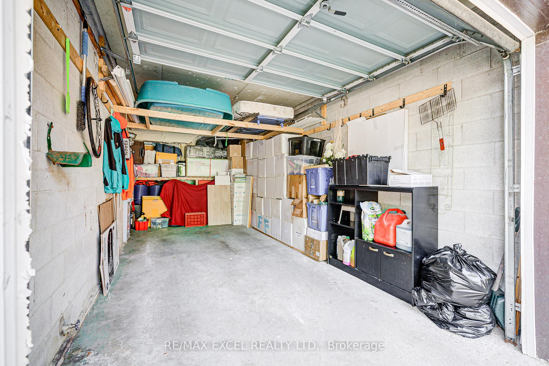 3 Bedrooms Condo at 20 Crockamhill, Toronto For sale