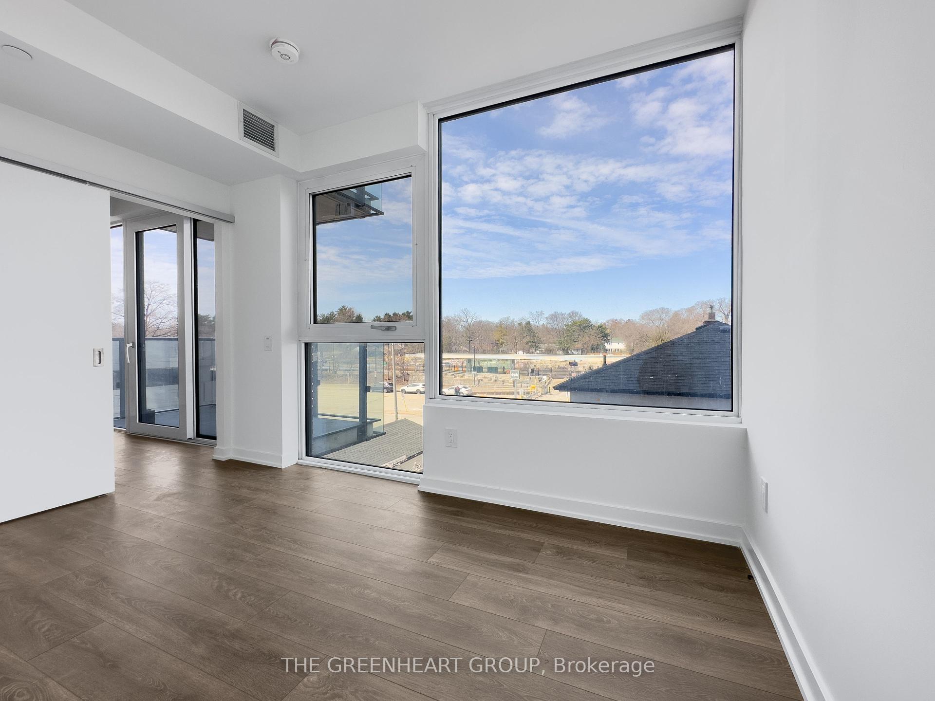 1 Bedroom Condo at 28 Ann,  Mississauga For sale