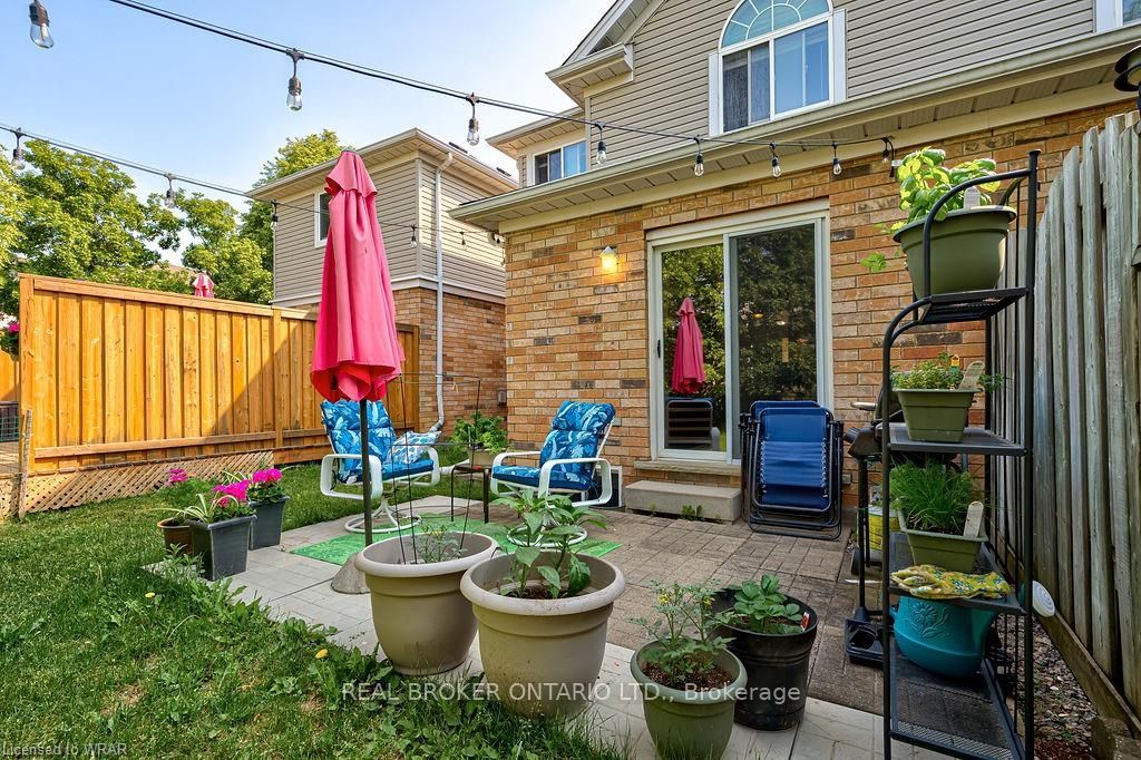 555 Mariner Drive