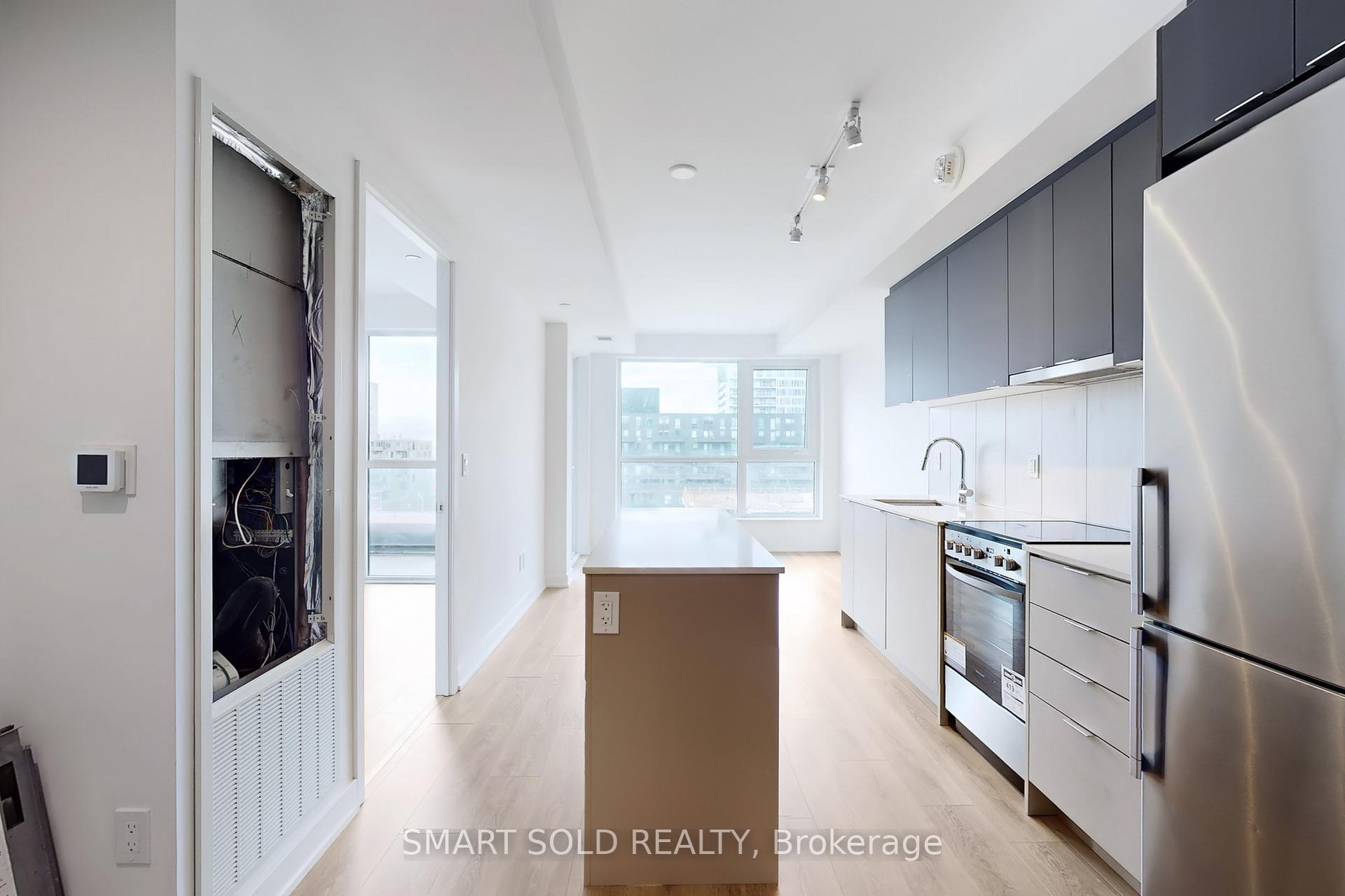 3 Bedrooms Condo at 8 Tippett, Toronto For sale