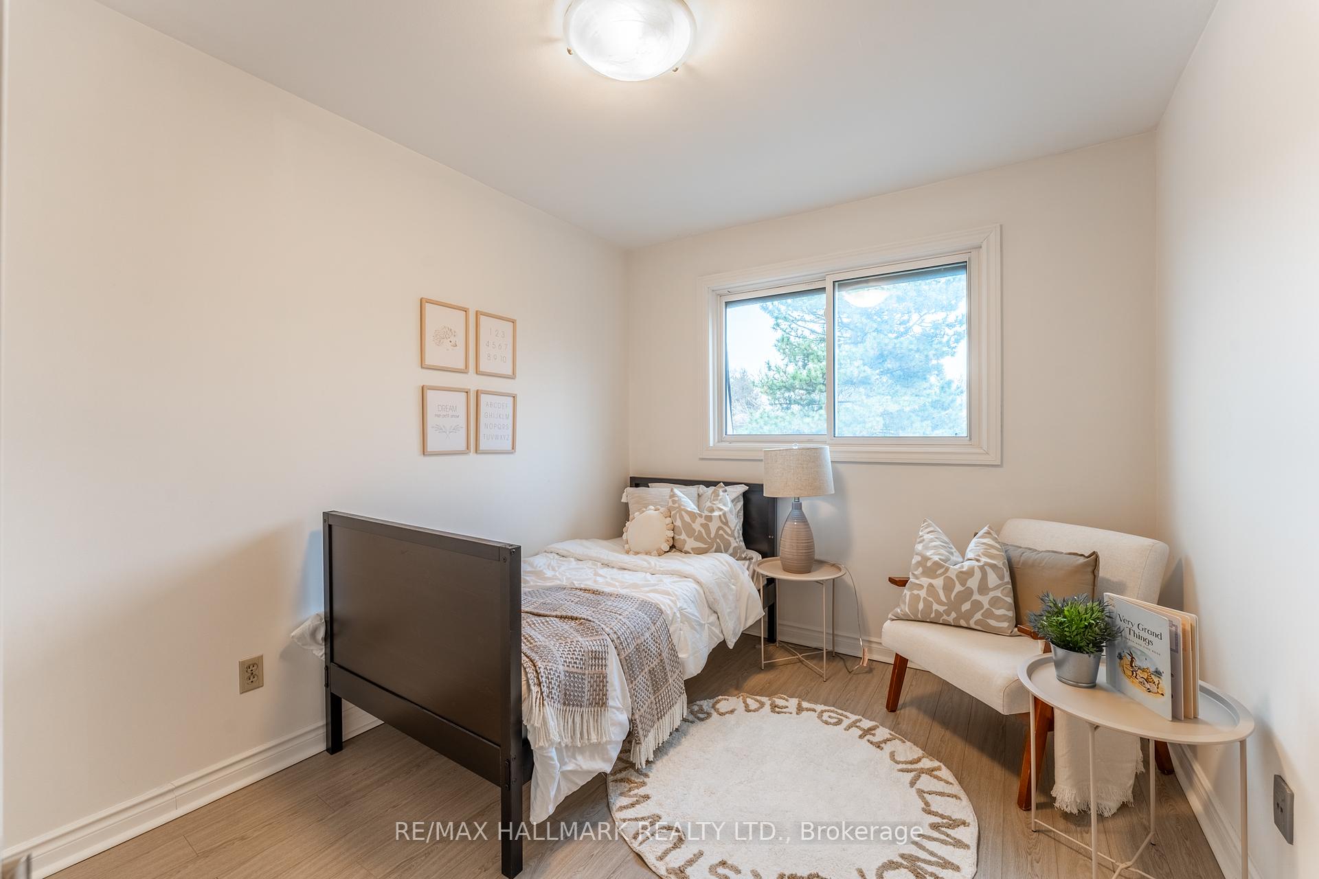3 Bedrooms Condo at 60 Bards Walkway, Toronto For sale