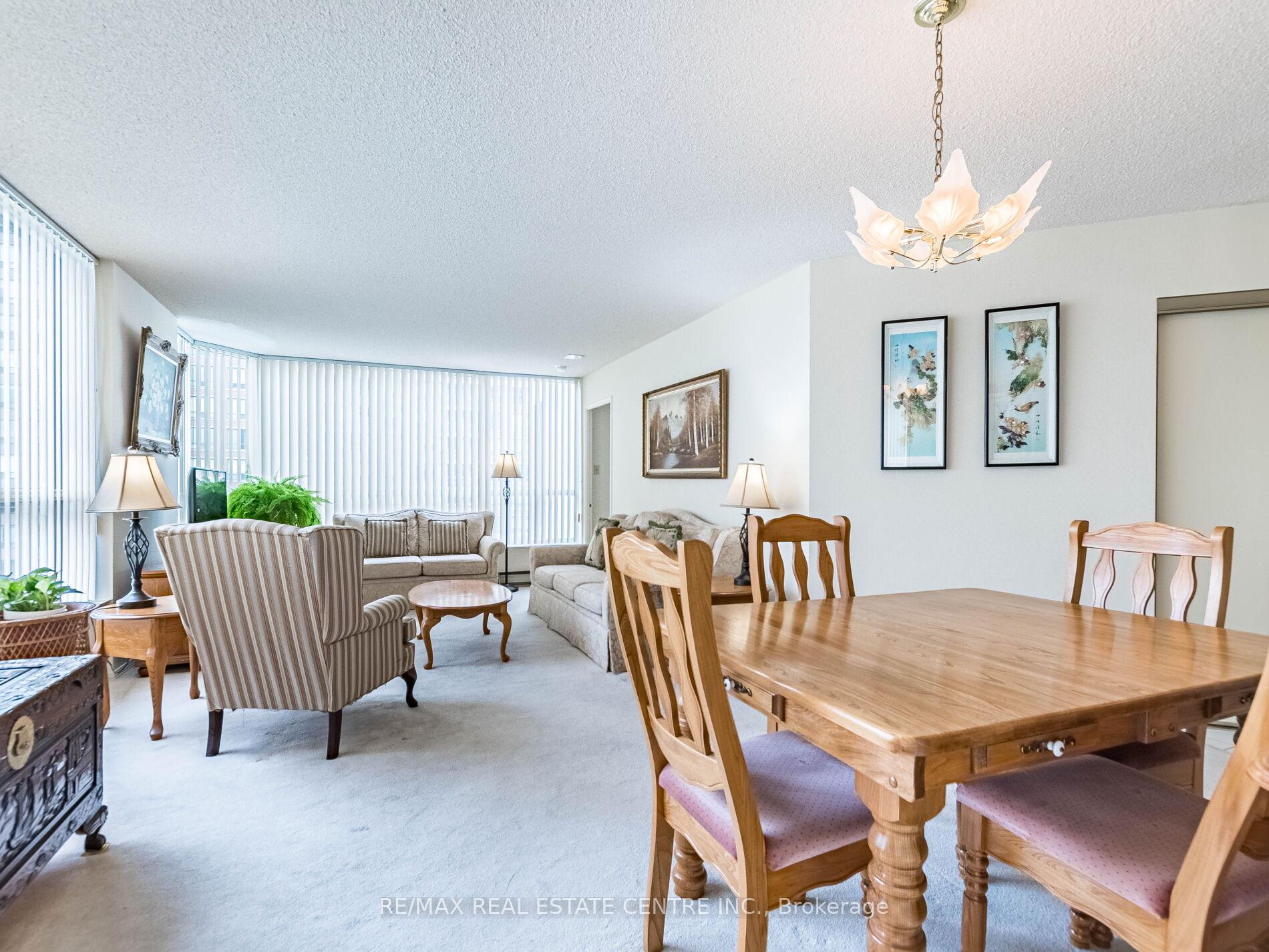 1 Bedroom Condo at 55 Elm, Mississauga For sale