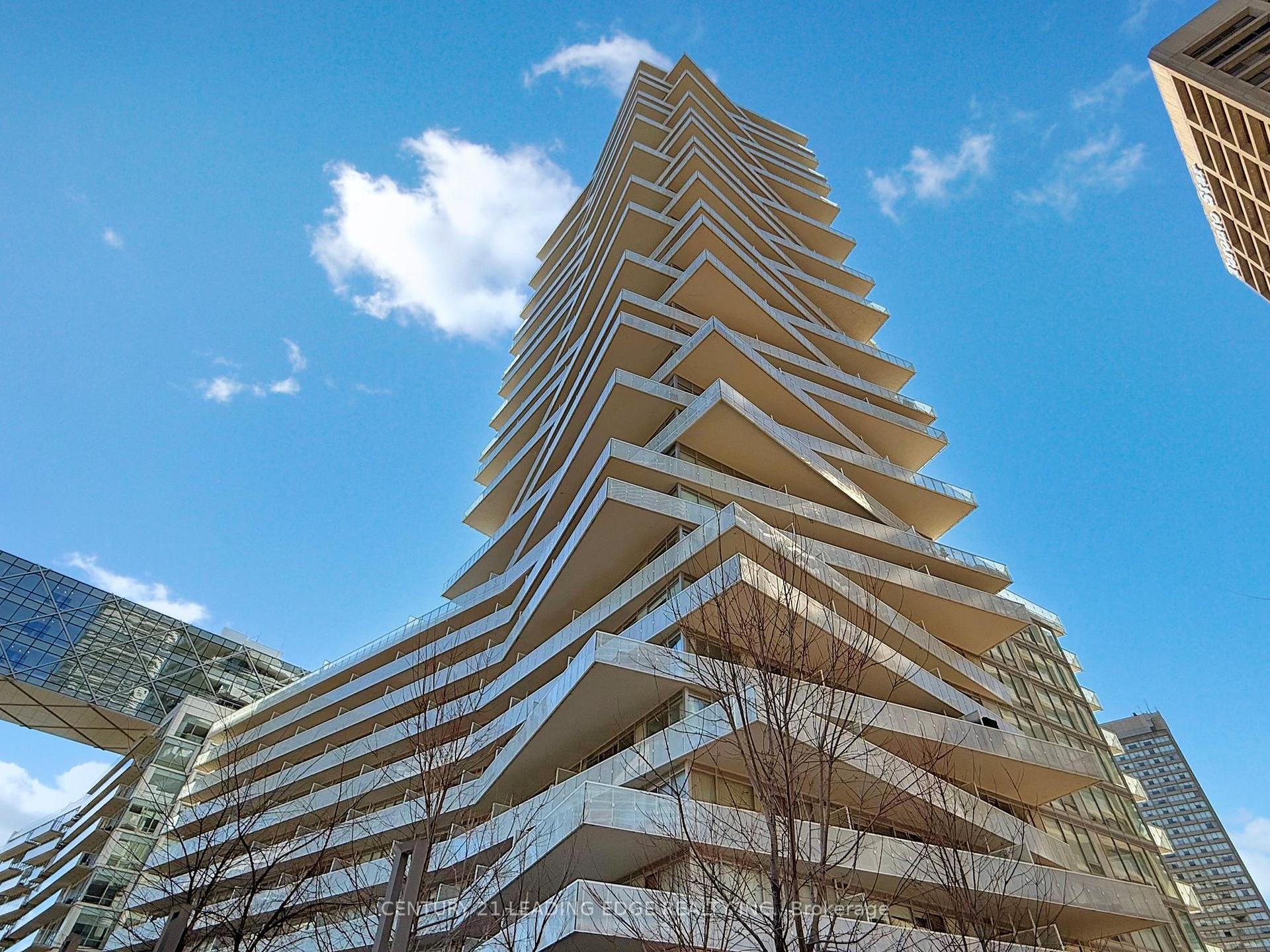 1 Bedroom Condo at 15 Queens,  Toronto For sale