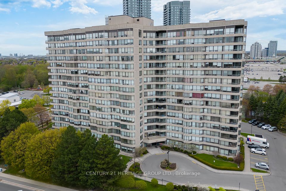 7420 Bathurst