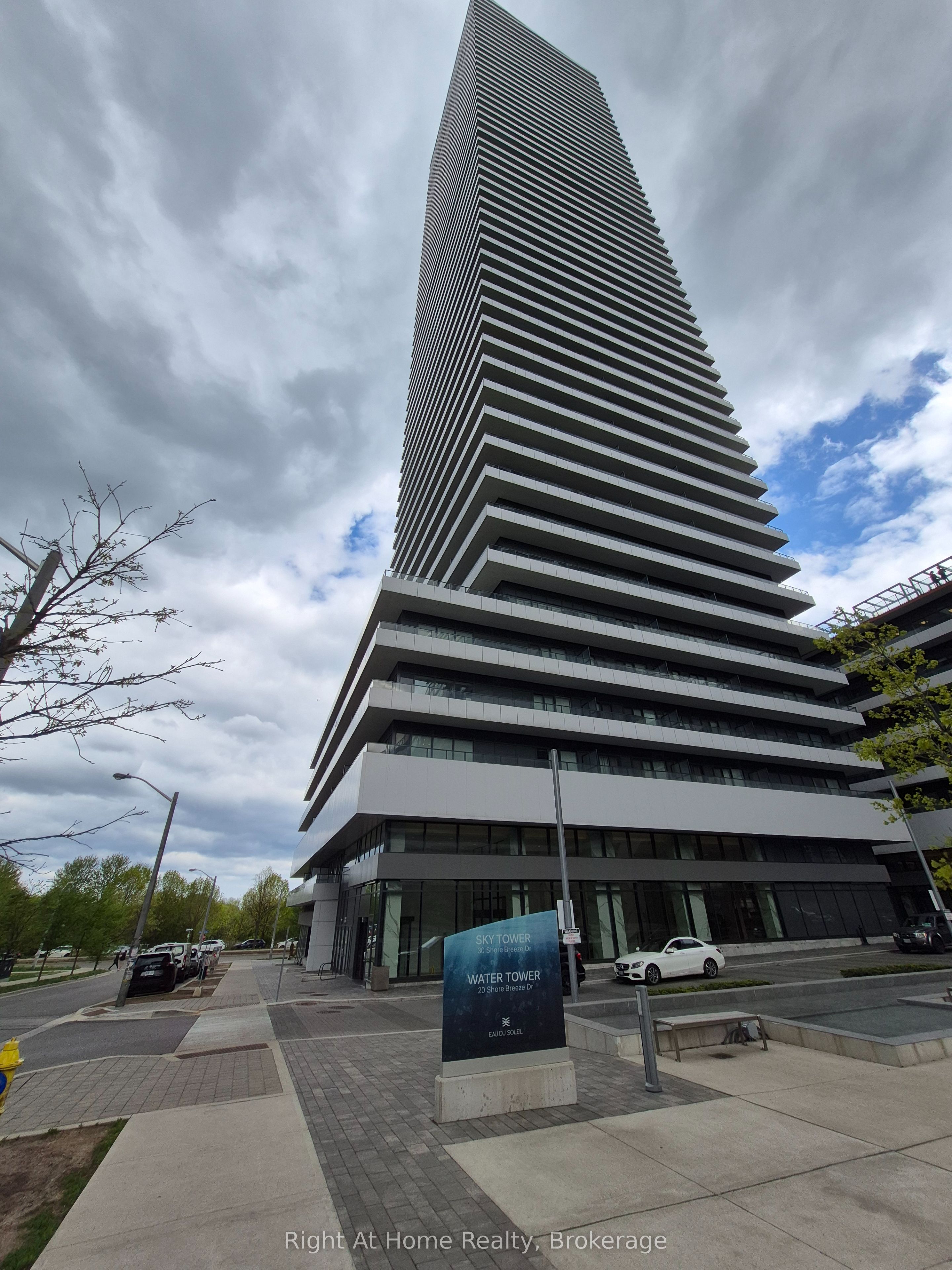 20 Shore Breeze Drive, #310