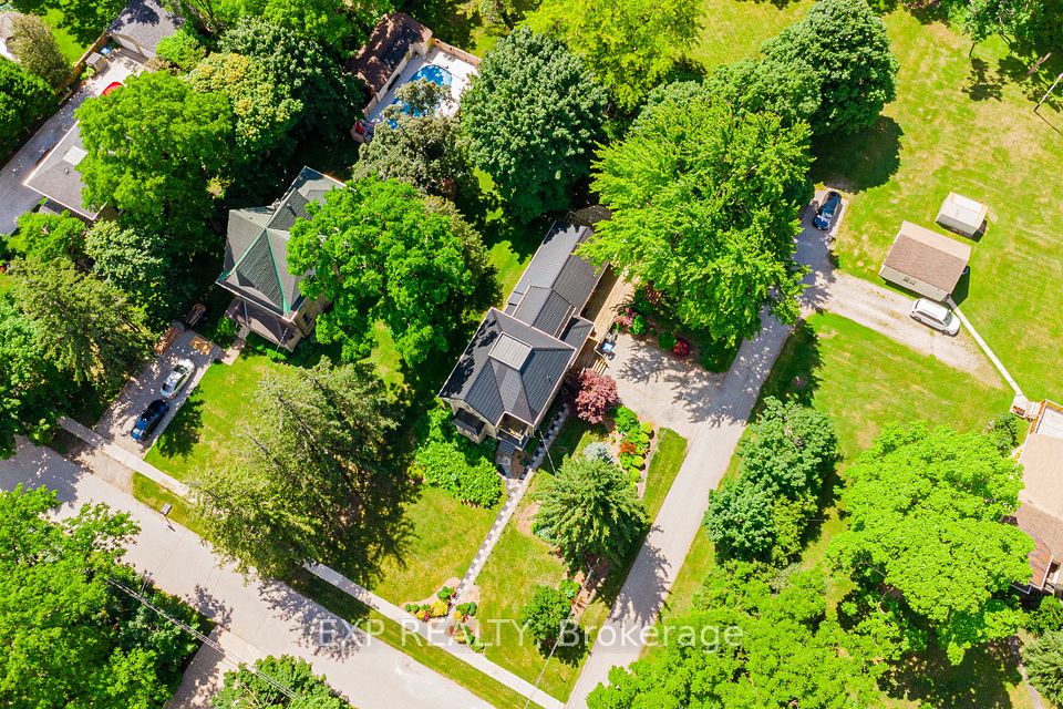 283 Hastings Street, North Middlesex, ON N0M 2K0
