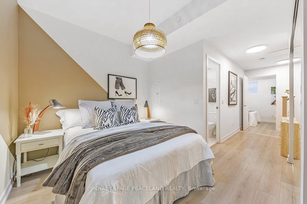 3 Bedrooms Condo at 266 Finch, Toronto For sale