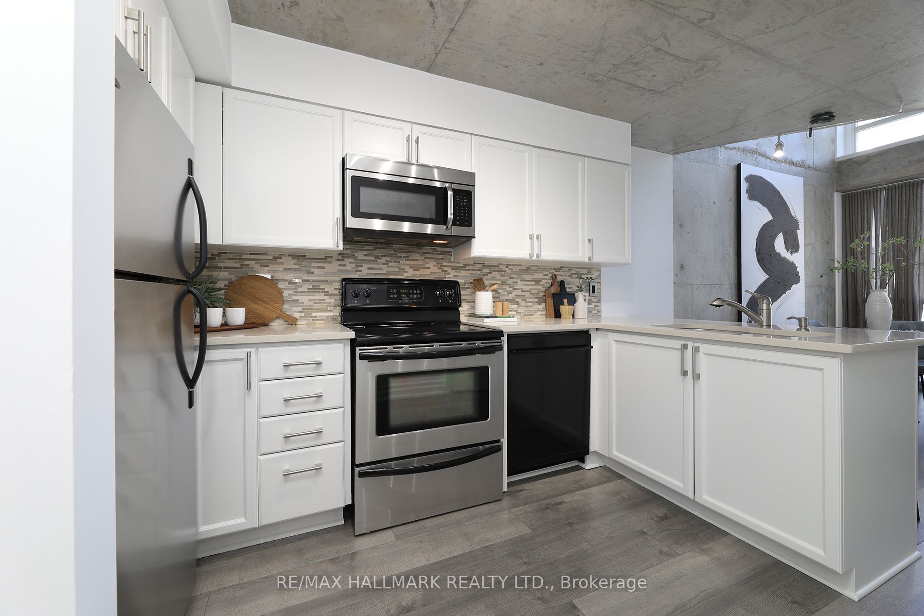 1029 King Street W, #818