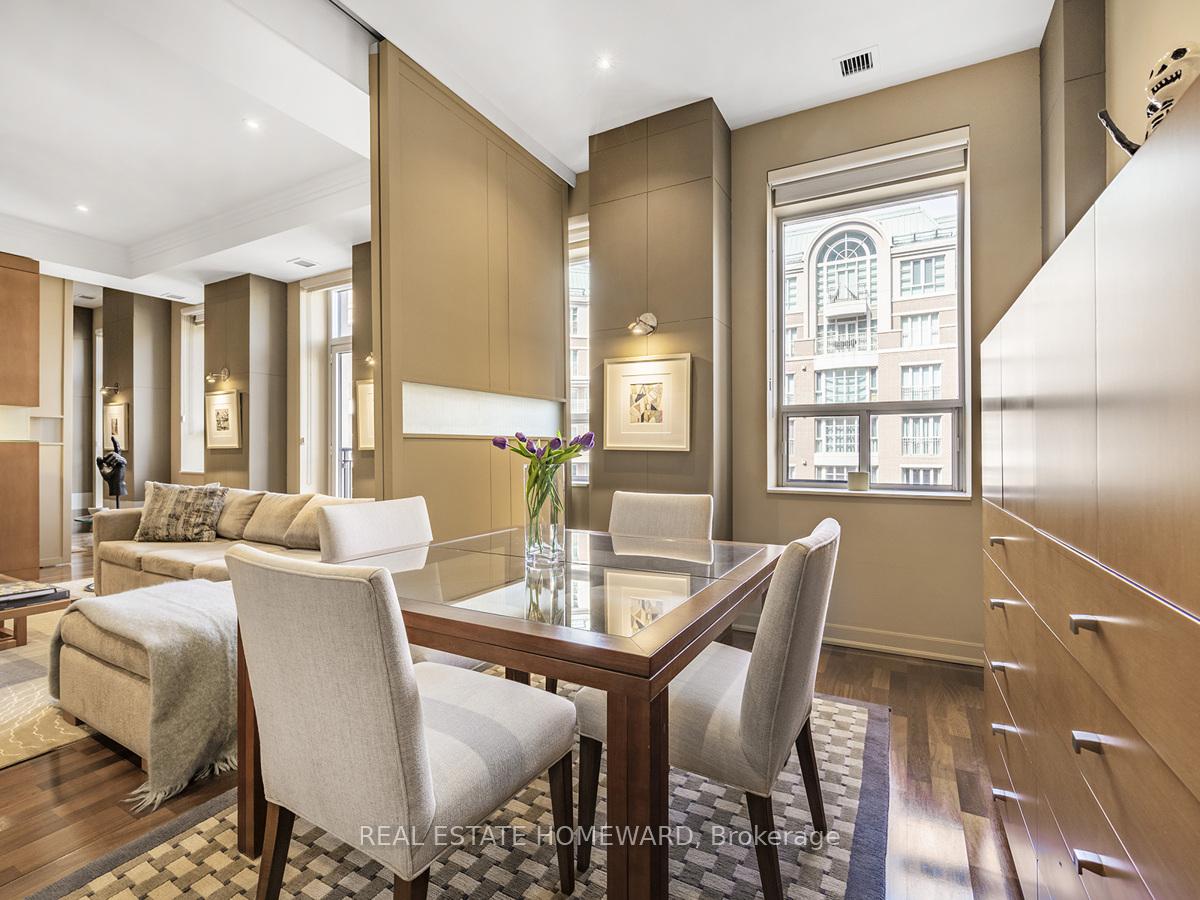 2 Bedrooms Condo at 48 St Clair, Toronto For sale