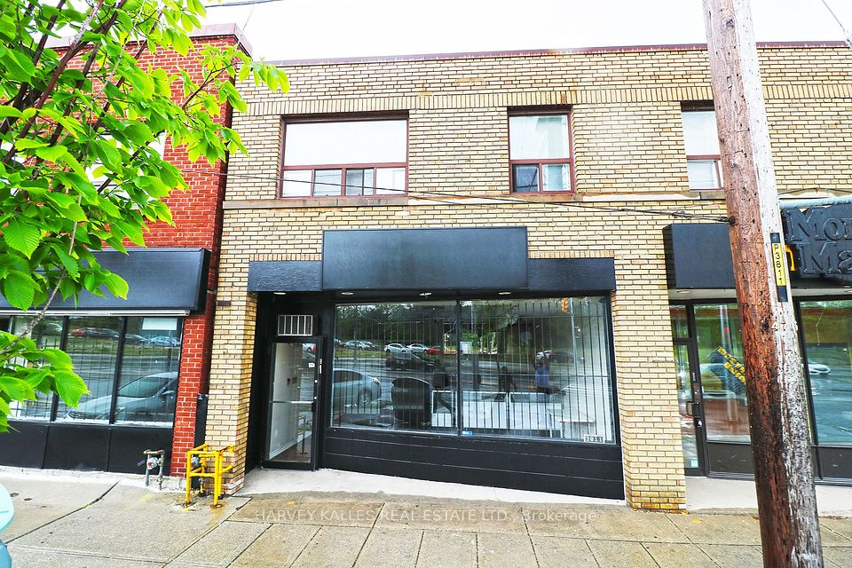 3811 Lake Shore