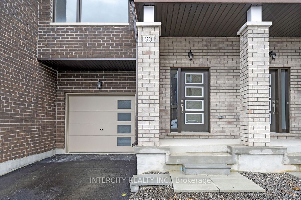 36 Queenpost Drive, Brampton, ON L6Y 6L2