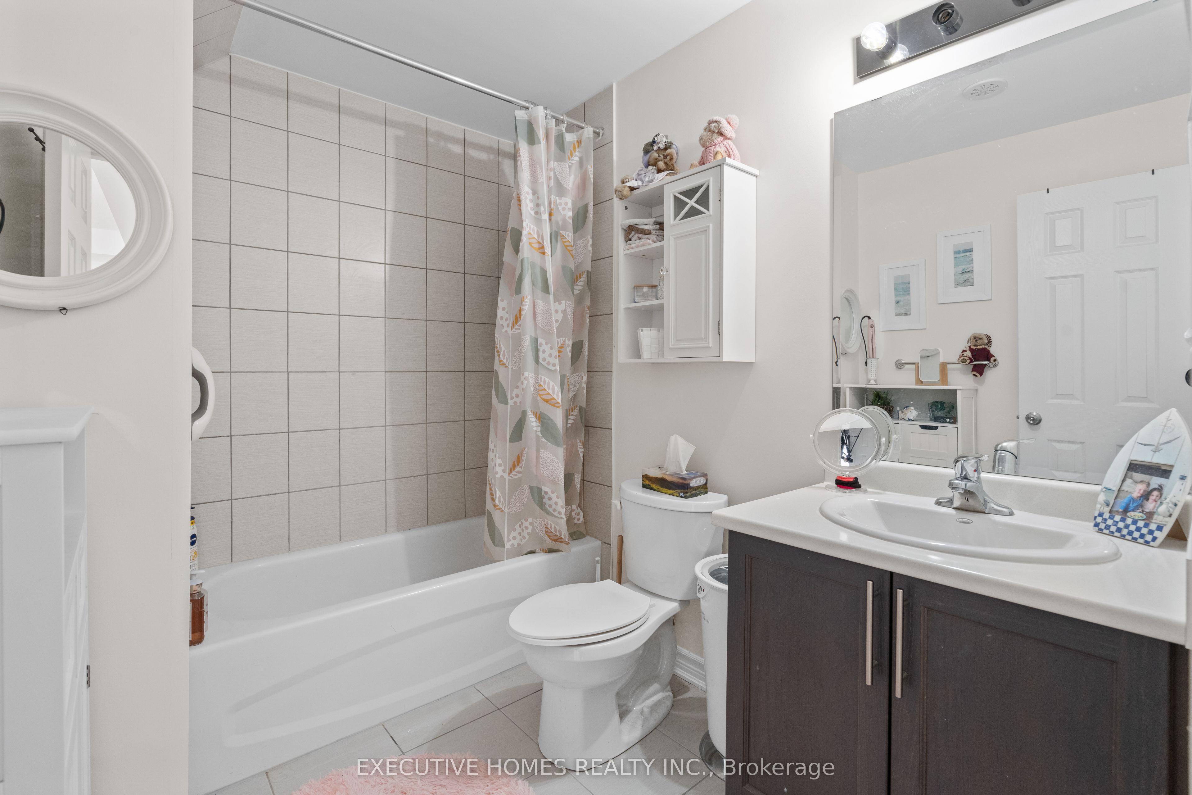 383 Dundas Street E, #74