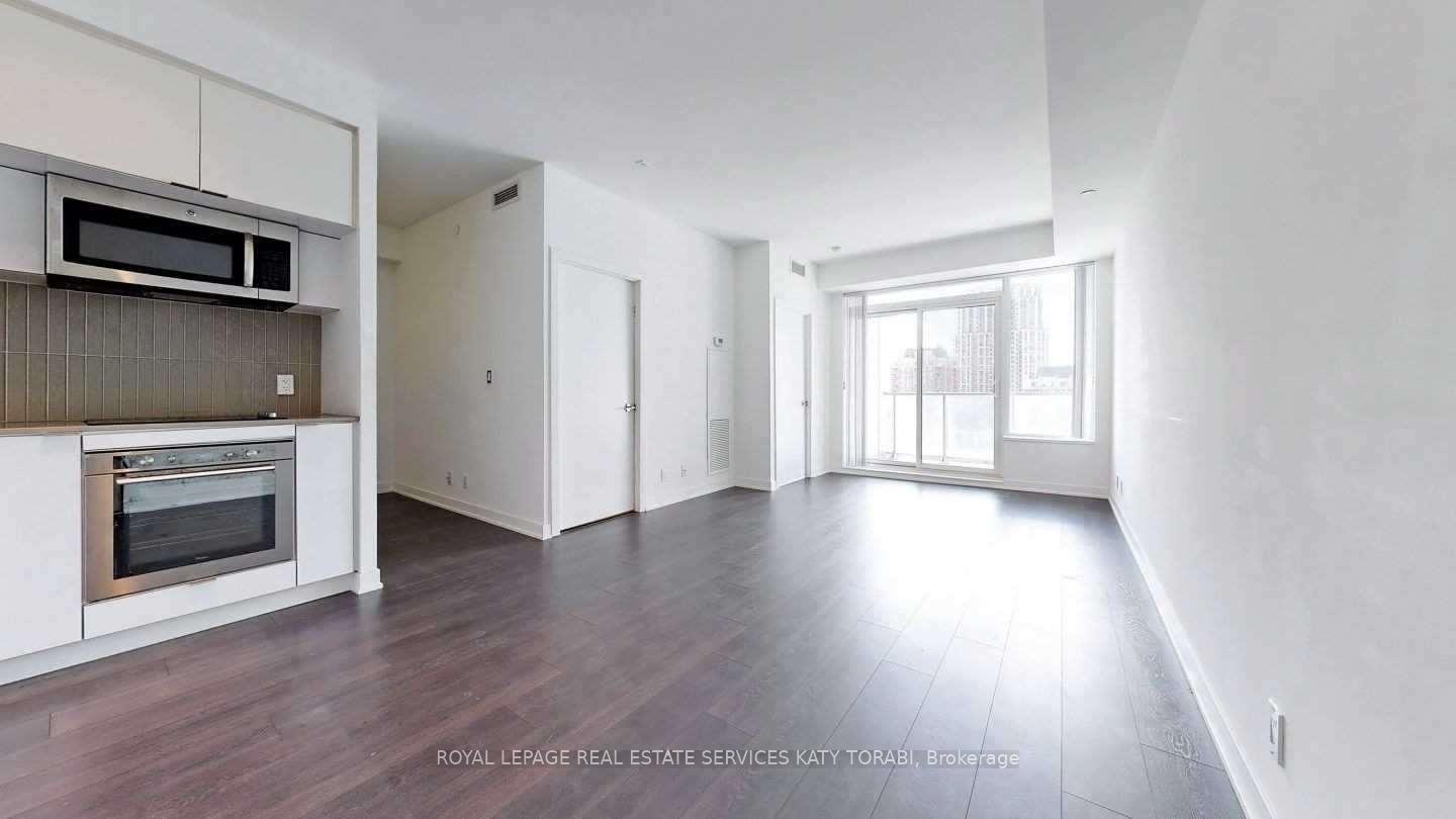 2 Bedrooms Condo at 28 Avondale, Toronto For sale