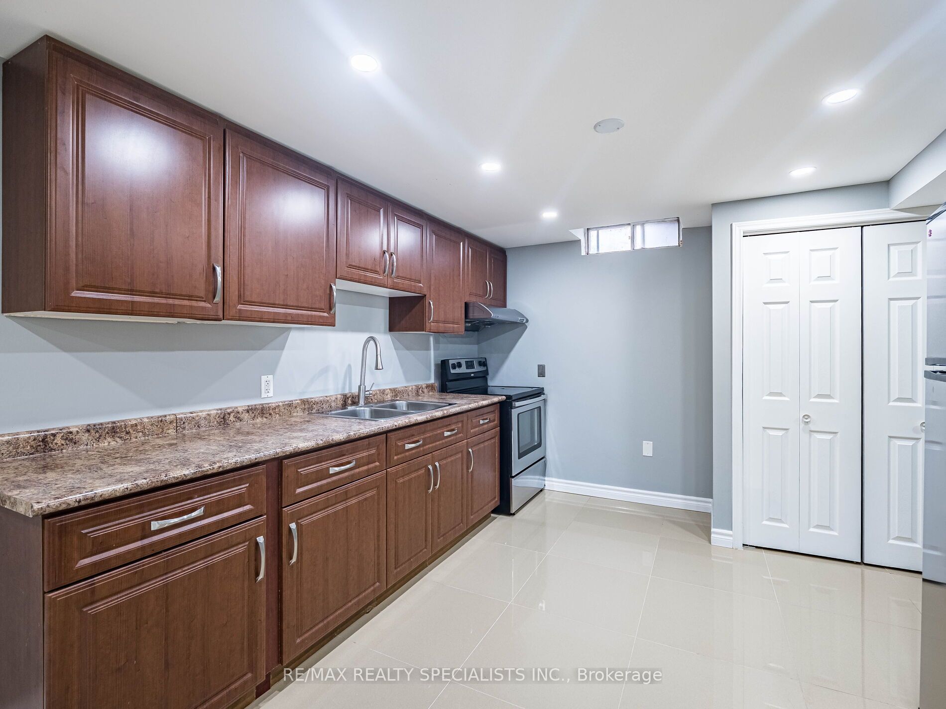 5 Brookview Road