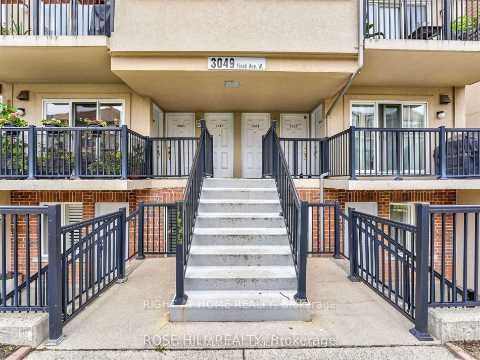 #2006 - 3049 Finch Avenue, Toronto, ON M9M 0A5