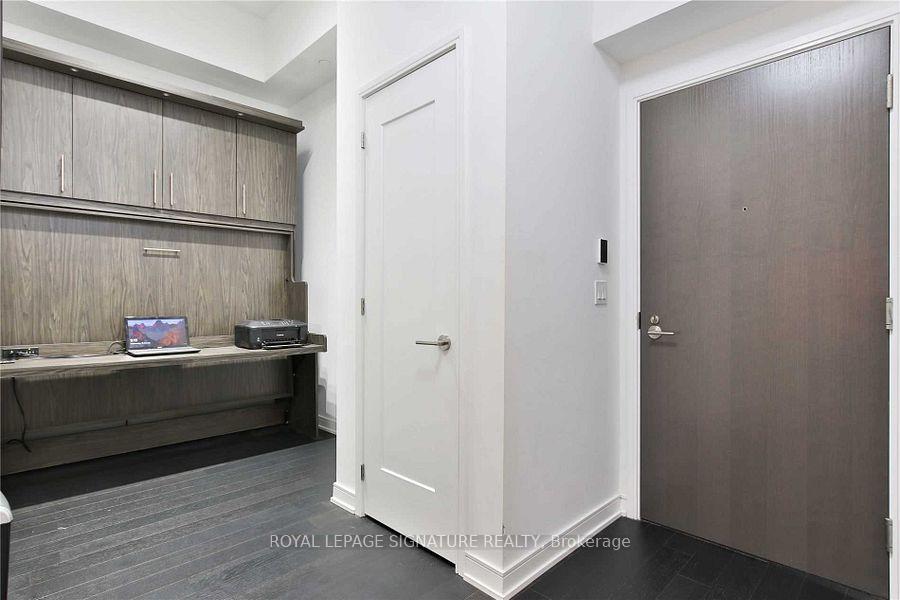 2 Bedrooms Condo at 88 Scott, Toronto For sale
