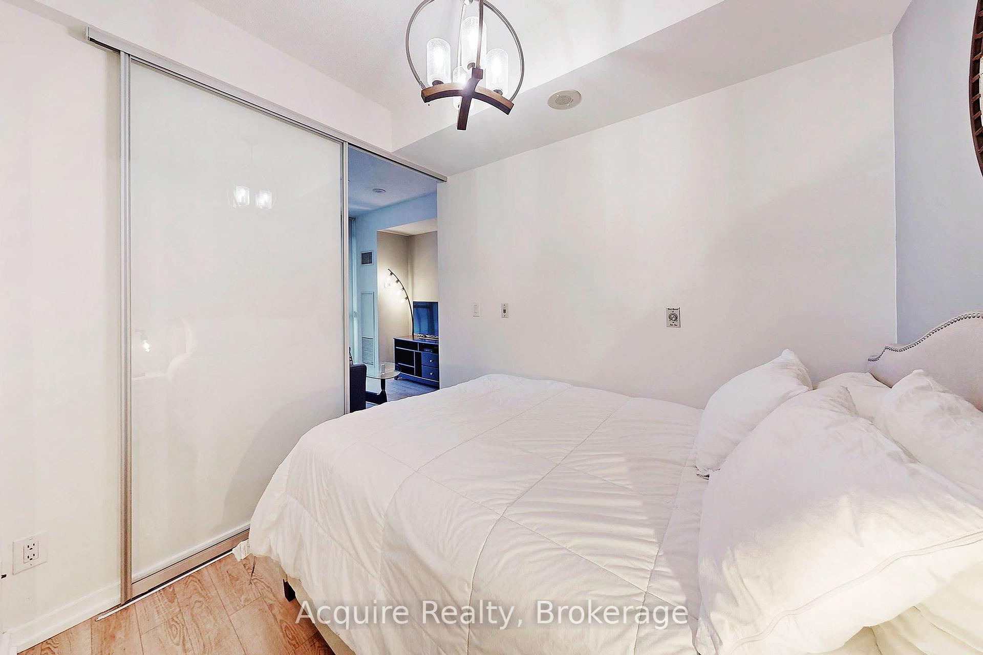 1 Bedroom Condo at 55 Bremner, Toronto For sale