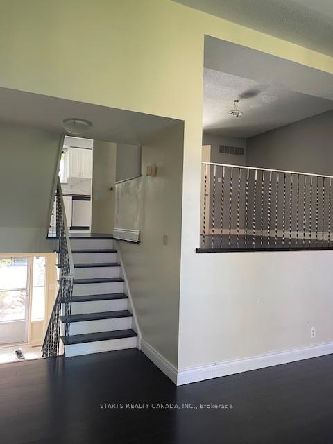 3 Bedrooms Condo at 91 Scenic Mill,  Toronto For sale