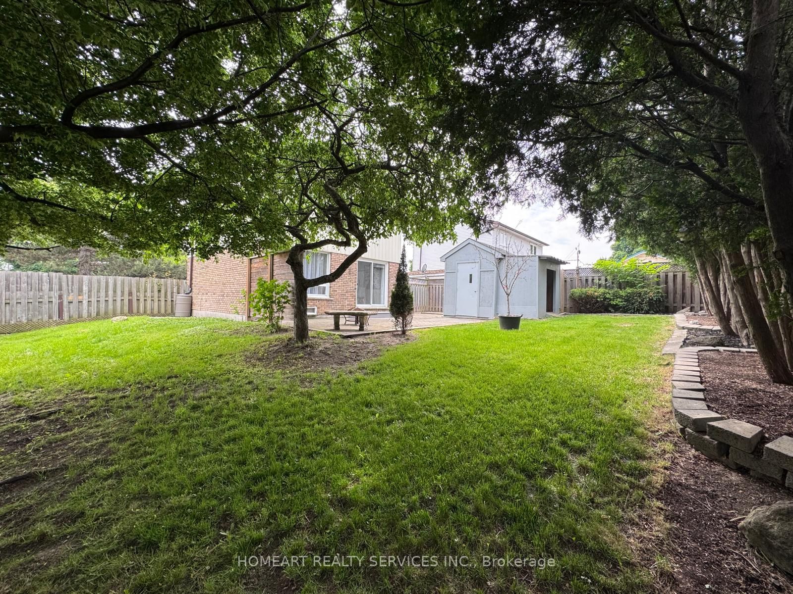 77 Bixby Crescent