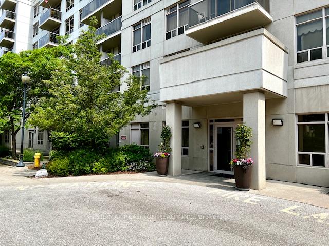 2 Bedrooms Condo at 3650 Kingston, Toronto For sale