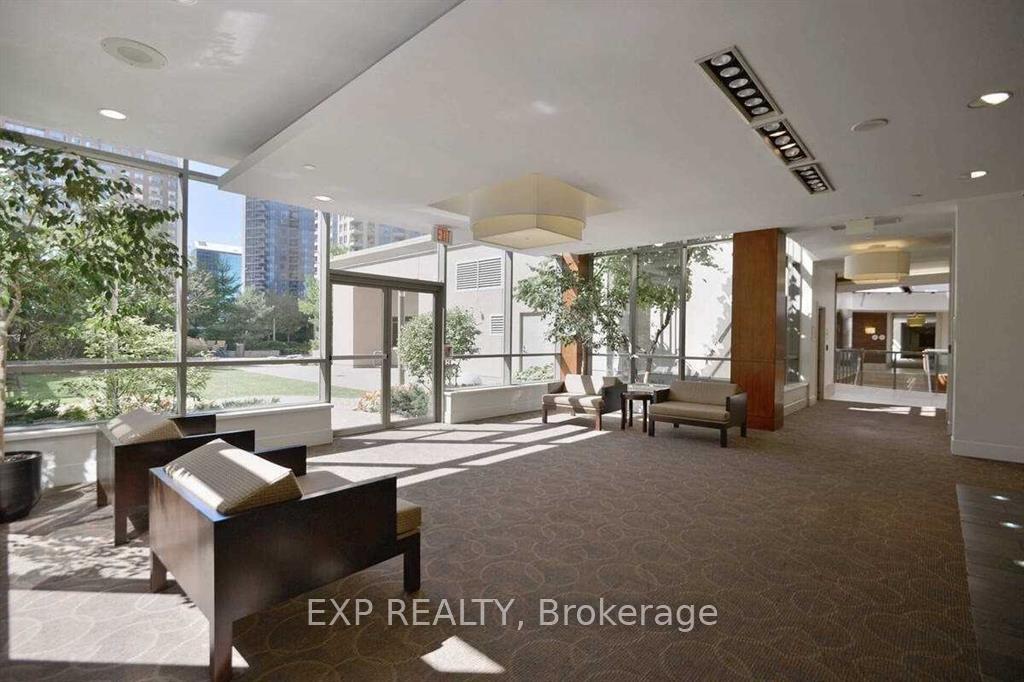 2 Bedrooms Condo at 3880 Duke Of York, Mississauga For sale