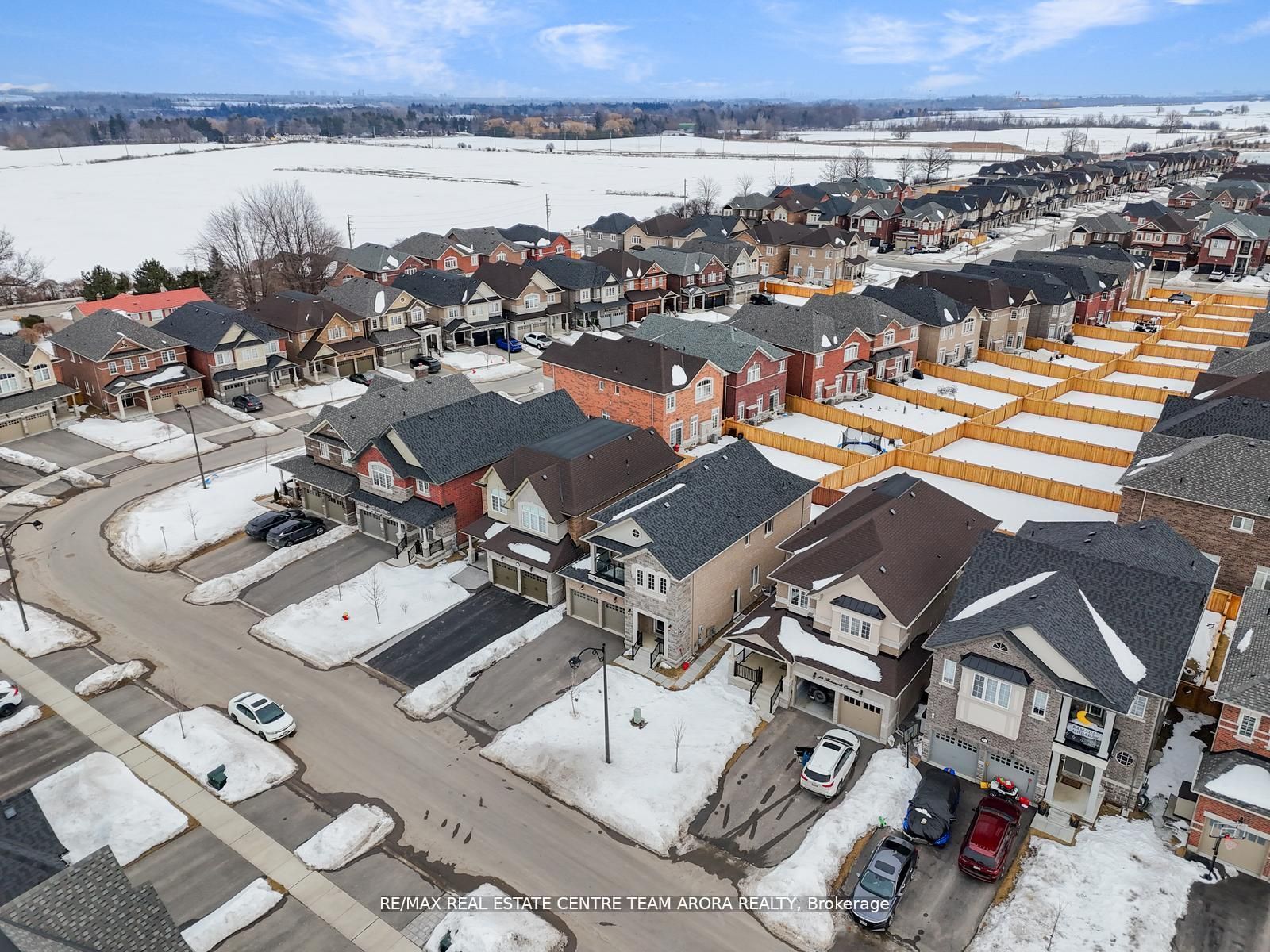 38 Rosewell Crescent