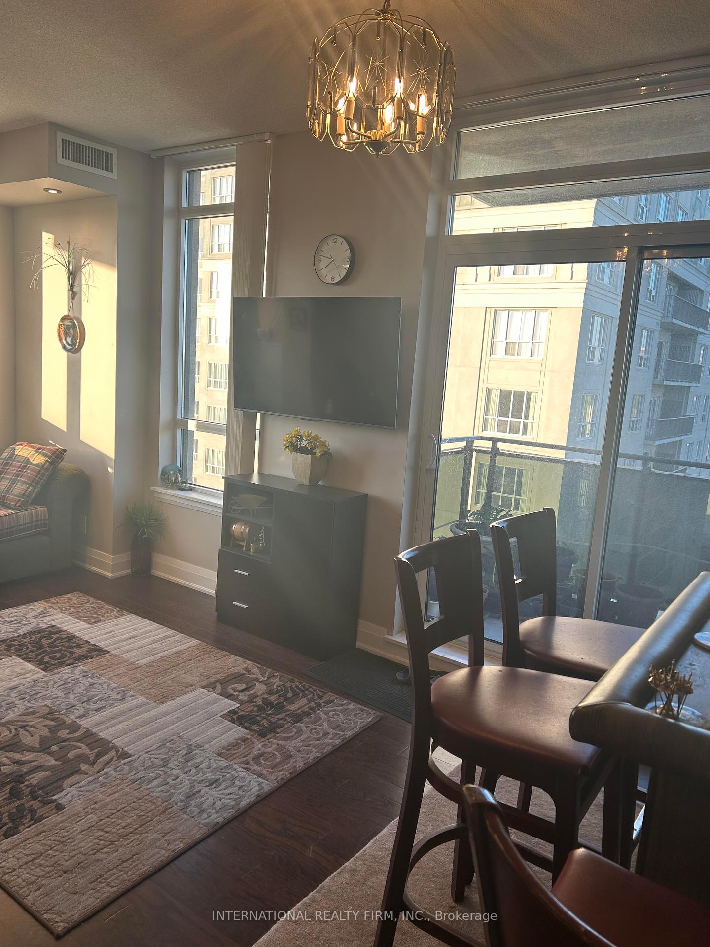 2 Bedrooms Condo at 520 Steeles, Vaughan For sale