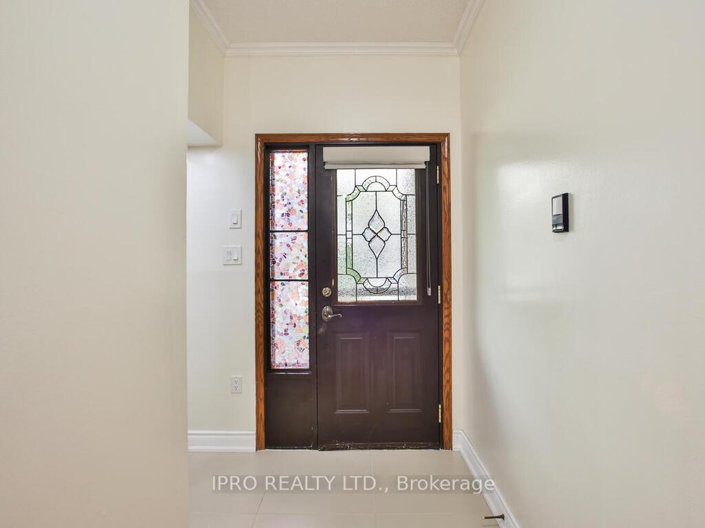 4 Bedrooms Condo at 485 Meadows, Mississauga For sale