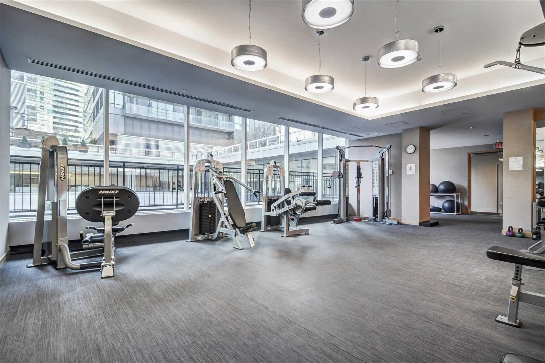 55 Bremner Boulevard 2907