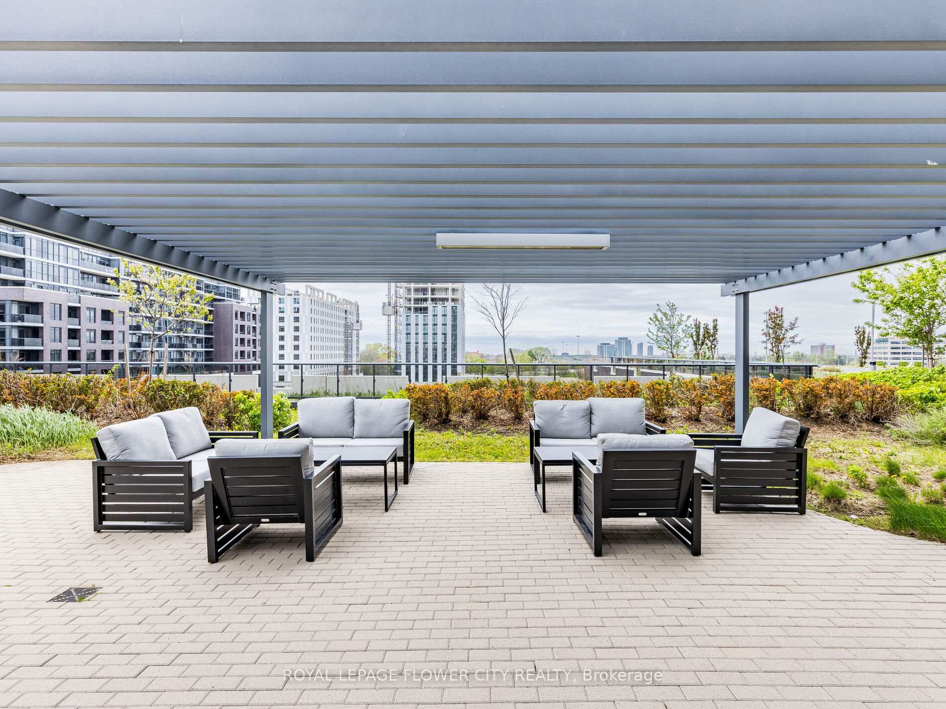 1 Bedroom Condo at 30 Gibbs, Toronto For sale