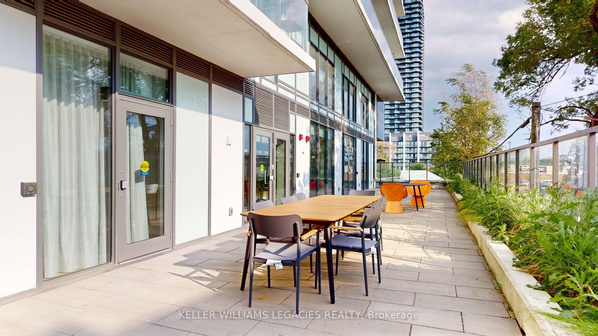 3 Bedrooms Condo at 1195 The Queens, Toronto For sale