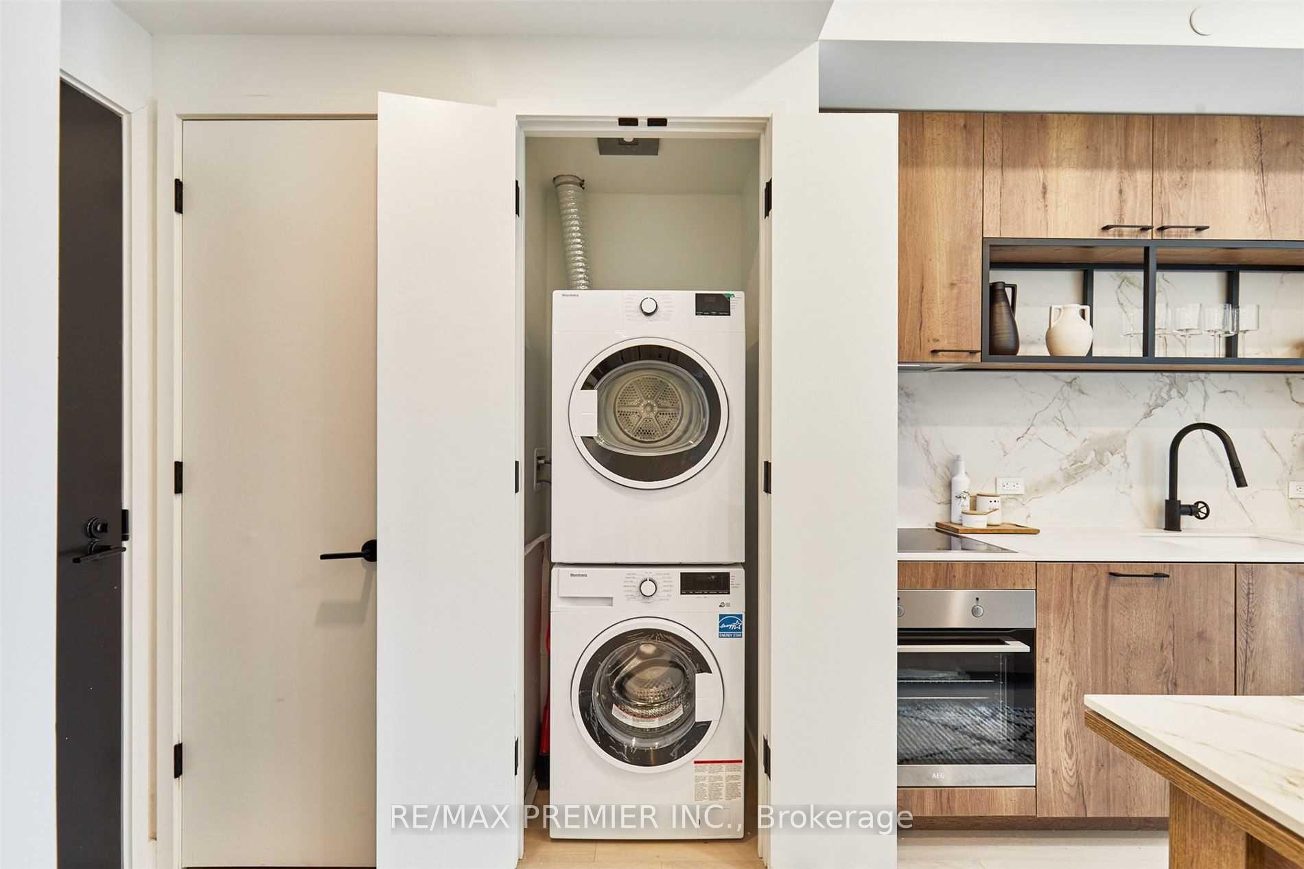 1 Bedroom Condo at 505 Richmond,  Toronto For sale