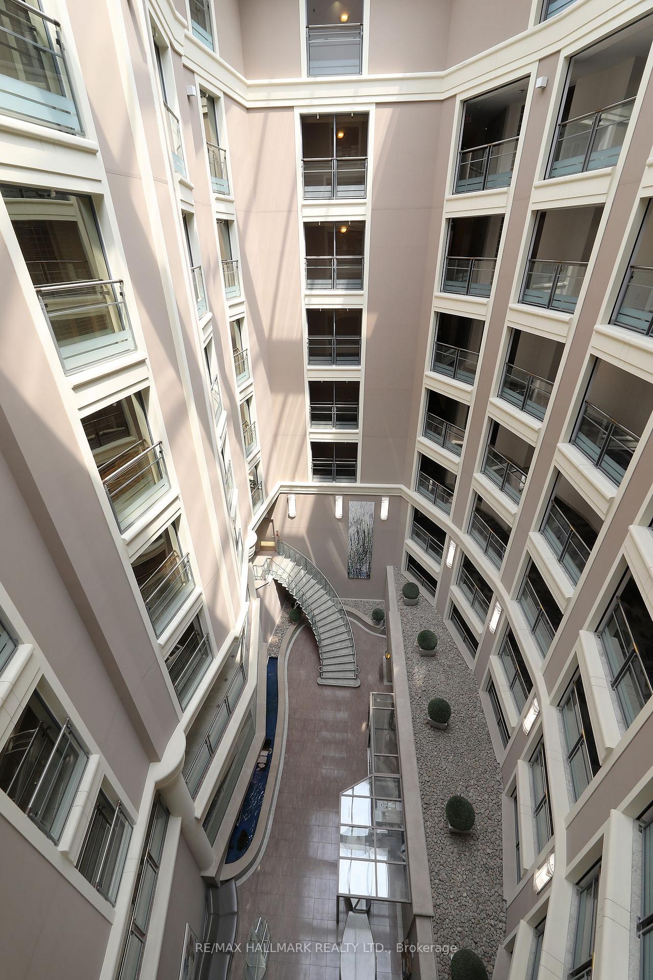 2 Bedrooms Condo at 2727 Yonge, Toronto For sale