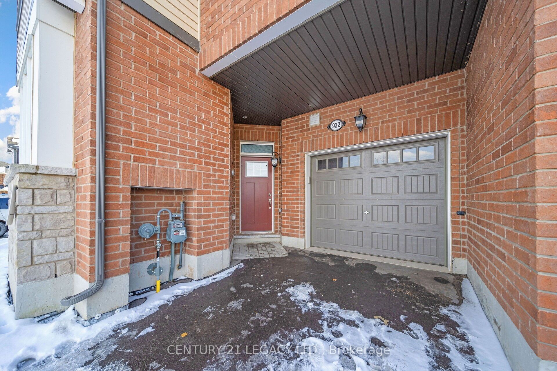 932 Cherry Court, Milton, ON L9E 1P8