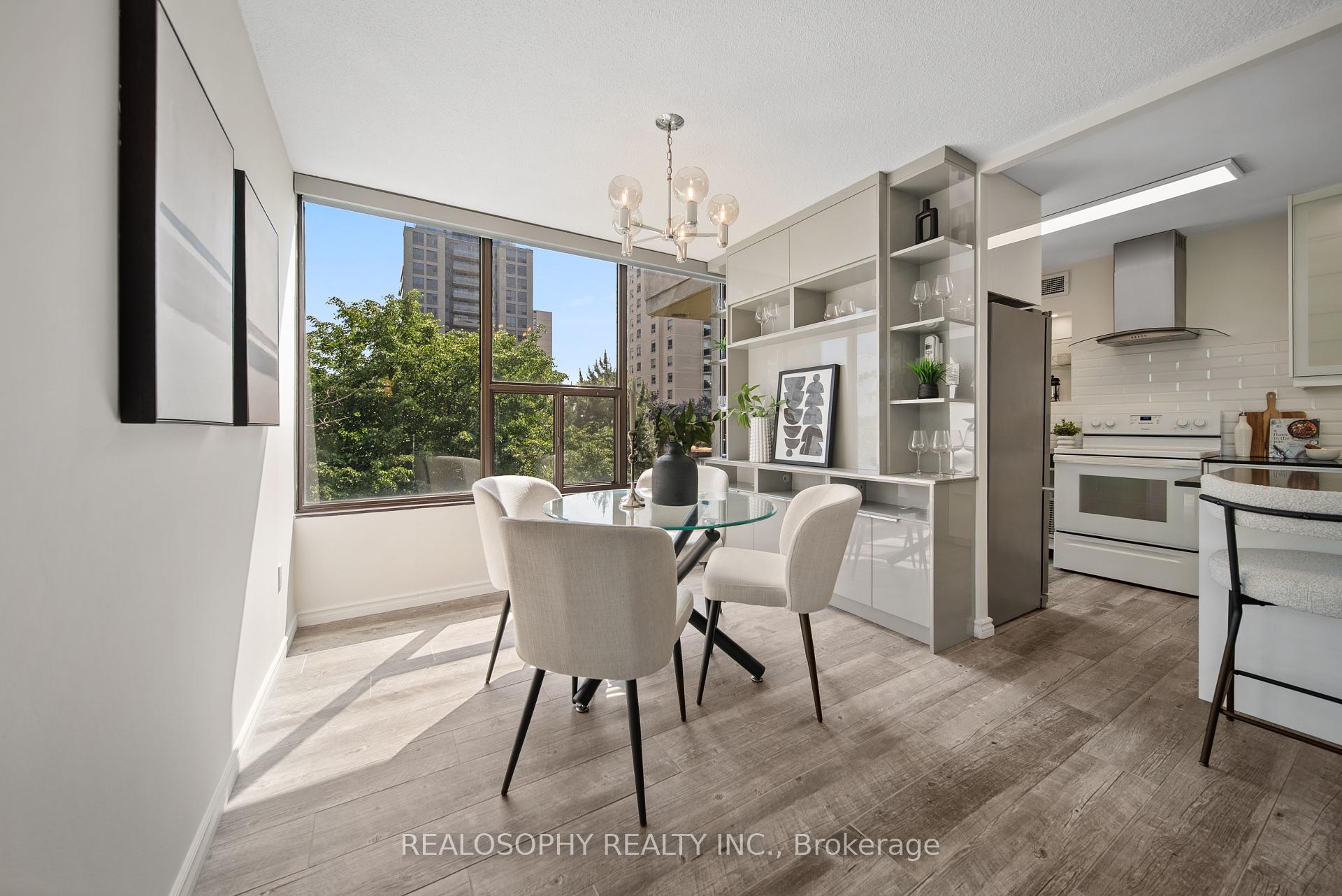 3 Bedrooms Condo at 100 Quebec, Toronto For sale