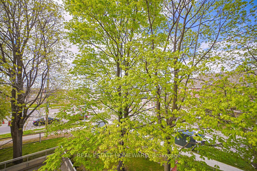 1 Leaside Park Drive, #209