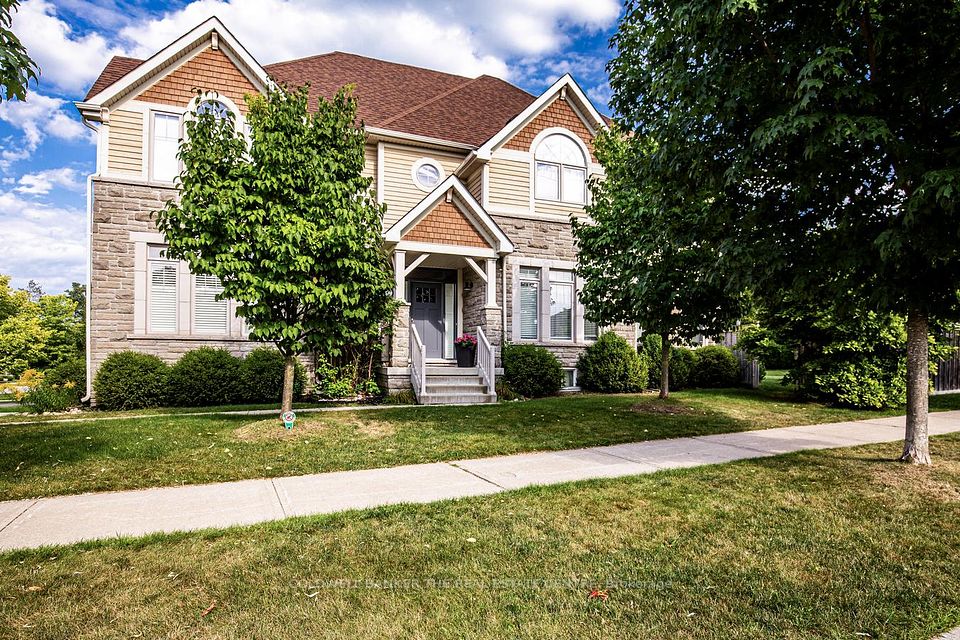 32 Royal Park