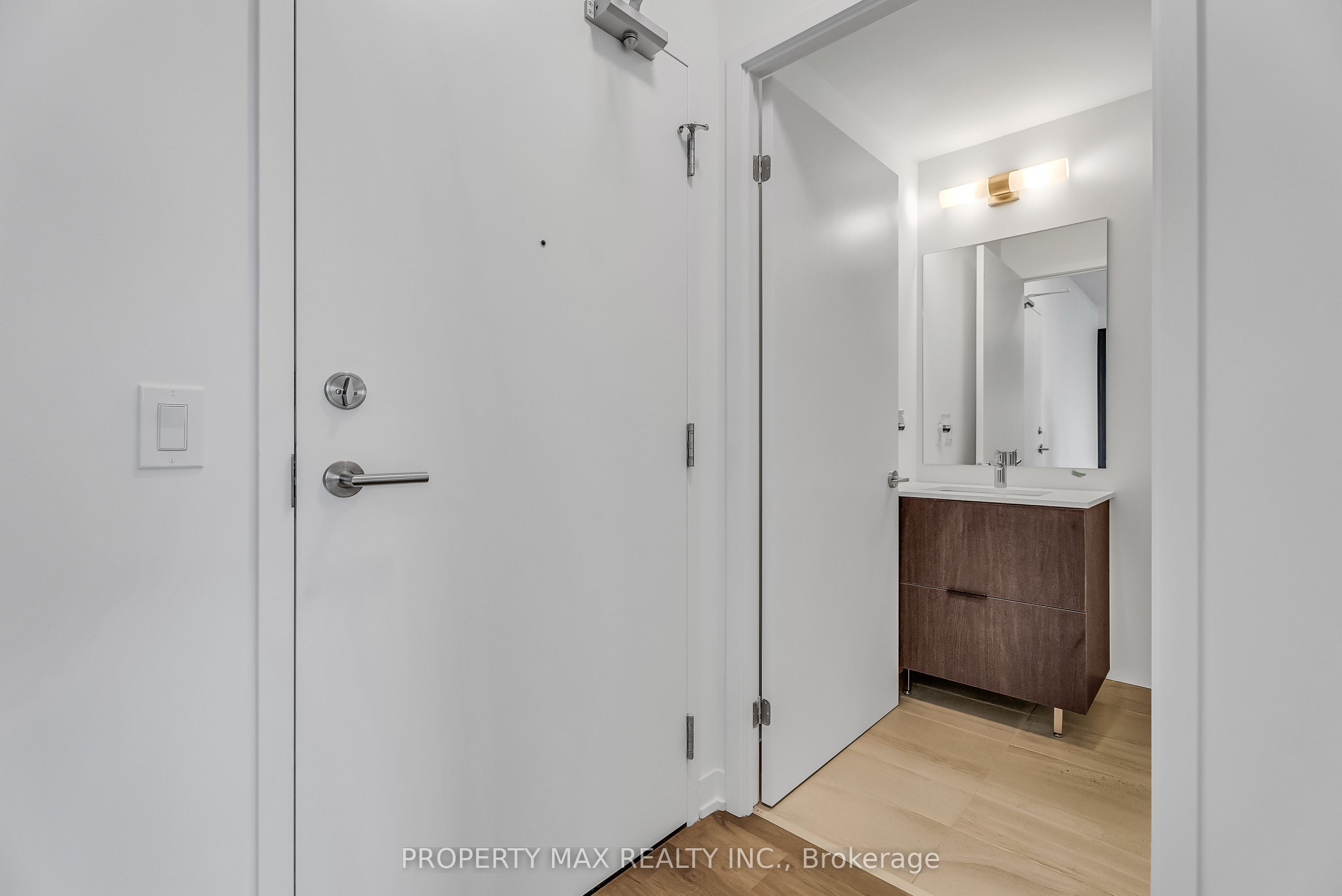 2 David Eyer Road, #1428